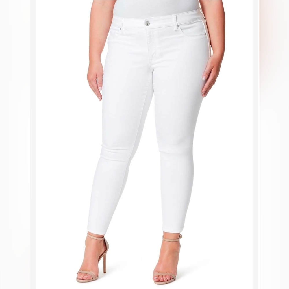 Nwt Jessica Simpson Kiss me Super Skinny Jeans White Plus Size 22W